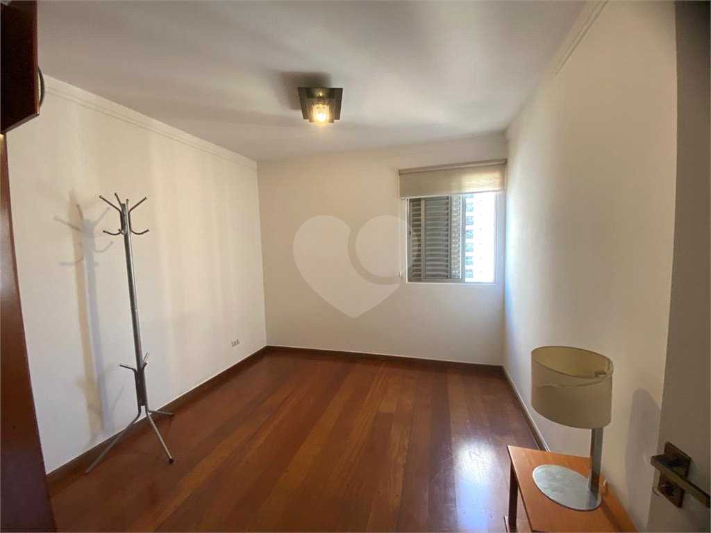 APARTAMENTO em HIGIENÓPOLIS