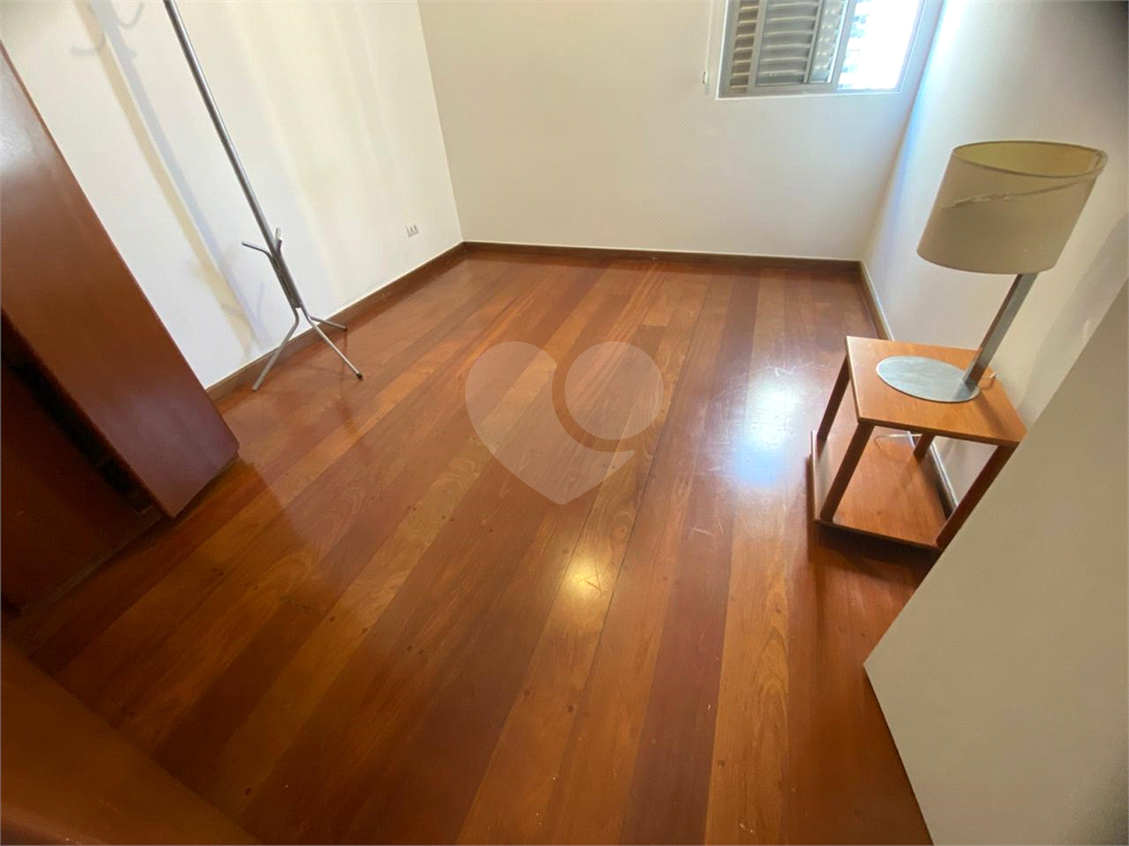 APARTAMENTO em HIGIENÓPOLIS