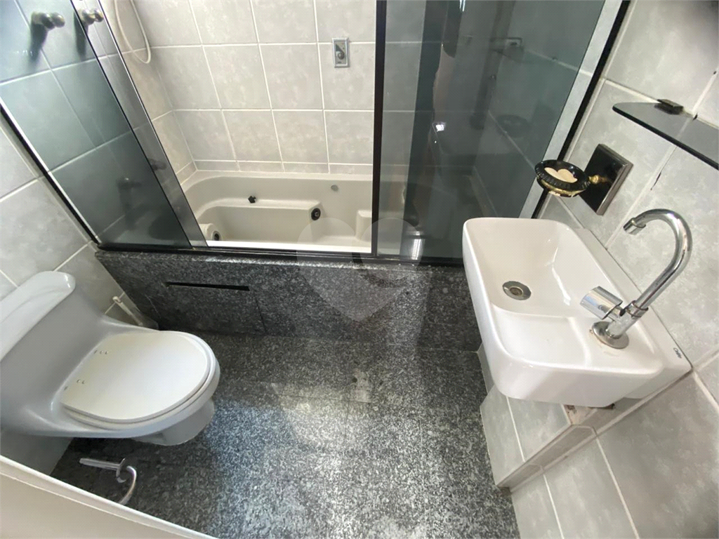 APARTAMENTO em HIGIENÓPOLIS