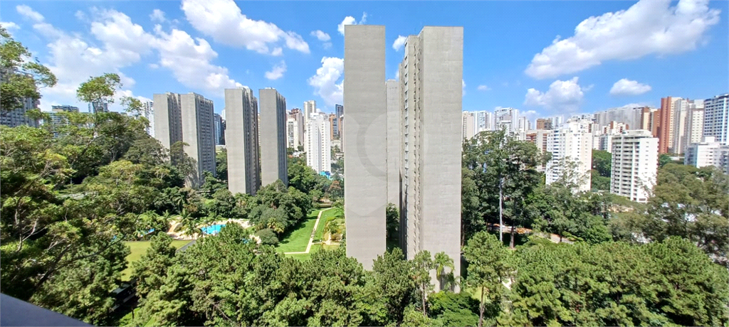 Lindo apto com vista eterna para clube do portal do Morumbi