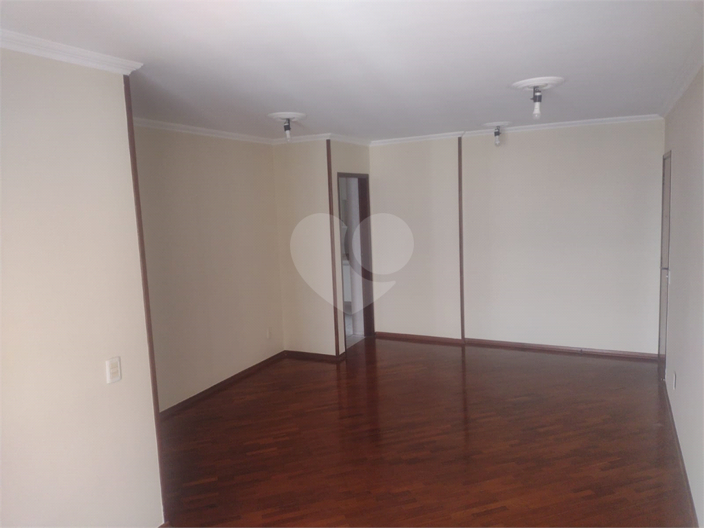 Apartamento à venda com 3 quartos, 83m² - Foto 3