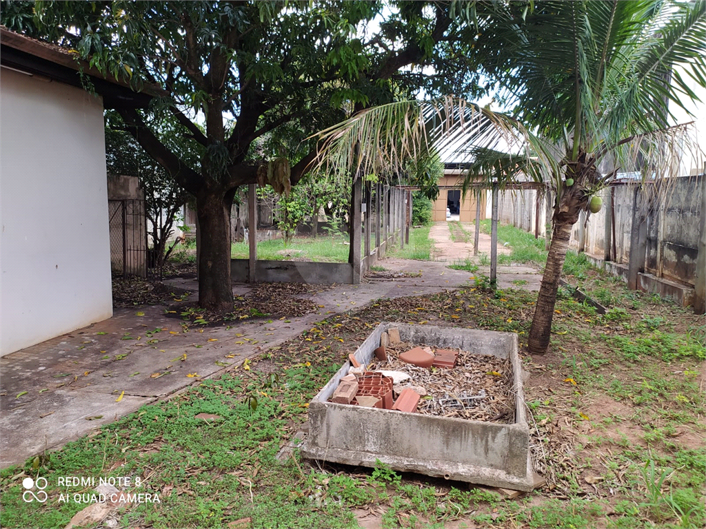 Terreno à venda com 1 quarto, 32m² - Foto 2