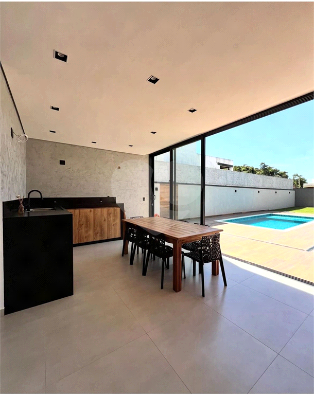 Casa de Condomínio à venda com 3 quartos, 289m² - Foto 2