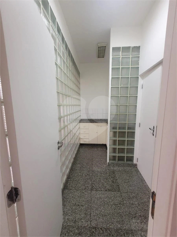 Sala comercial na Republica 