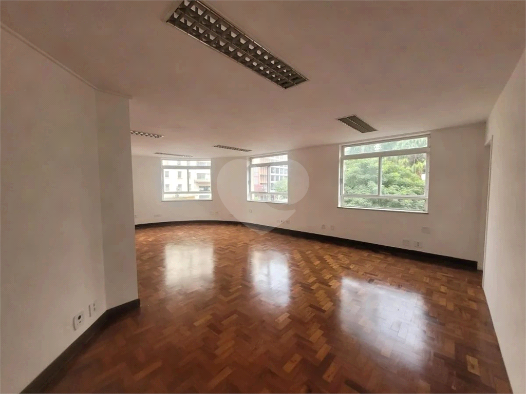 Sala comercial na Republica 