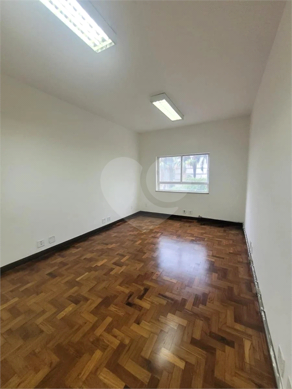 Sala comercial na Republica 