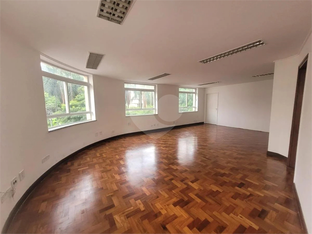 Sala comercial na Republica 
