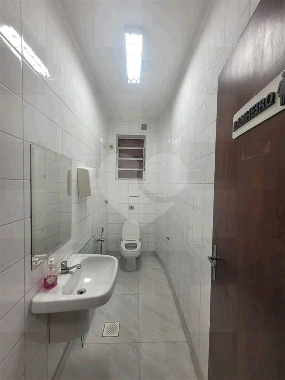 Sala comercial na Republica 