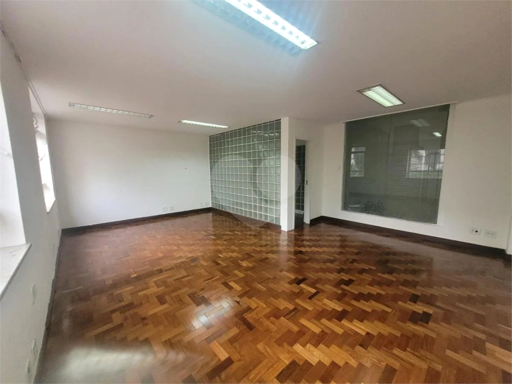 Sala comercial na Republica 