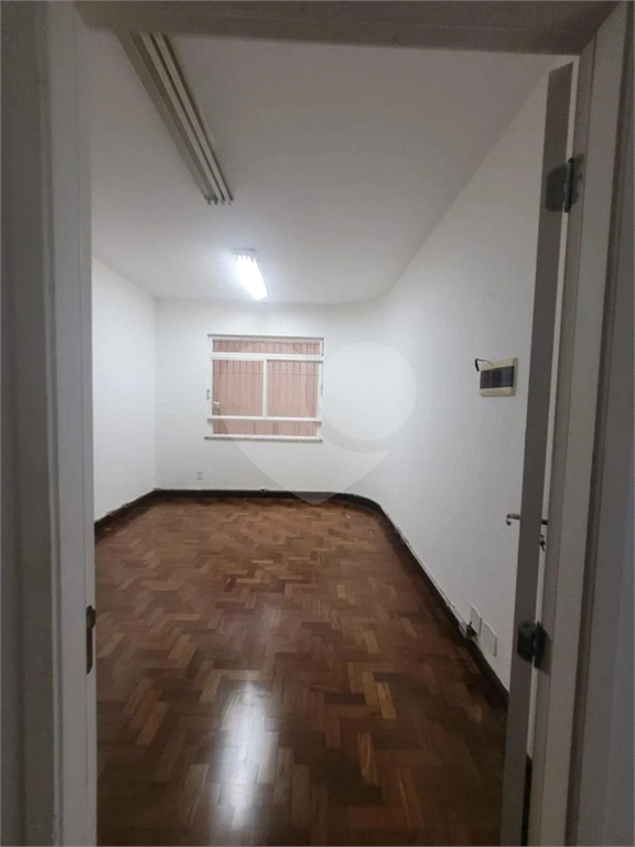 Sala comercial na Republica 