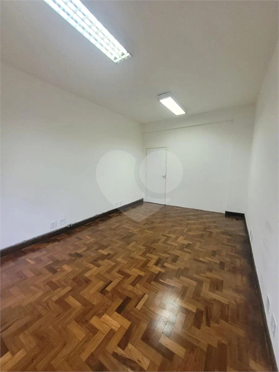 Sala comercial na Republica 