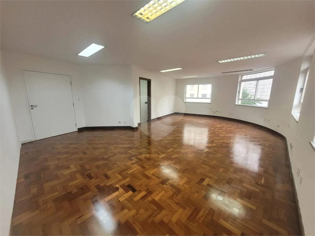 Sala comercial na Republica 