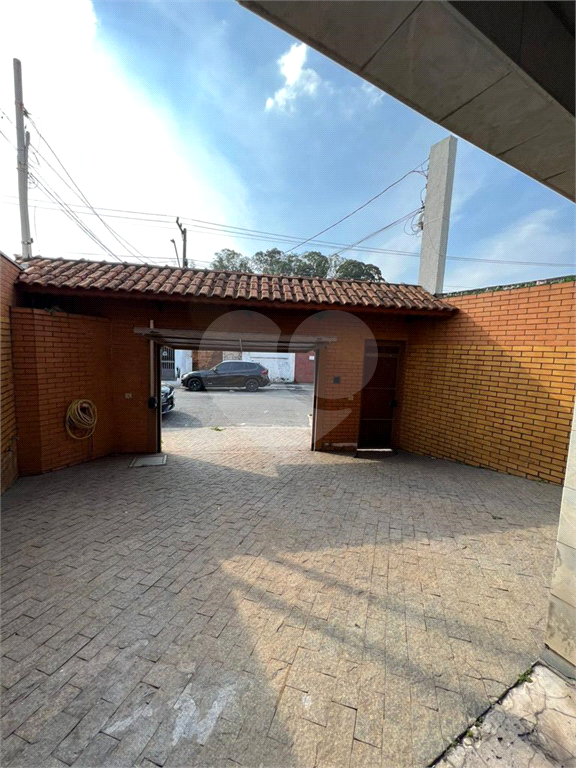 EXCELENTE MINI PRÉDIO!!!