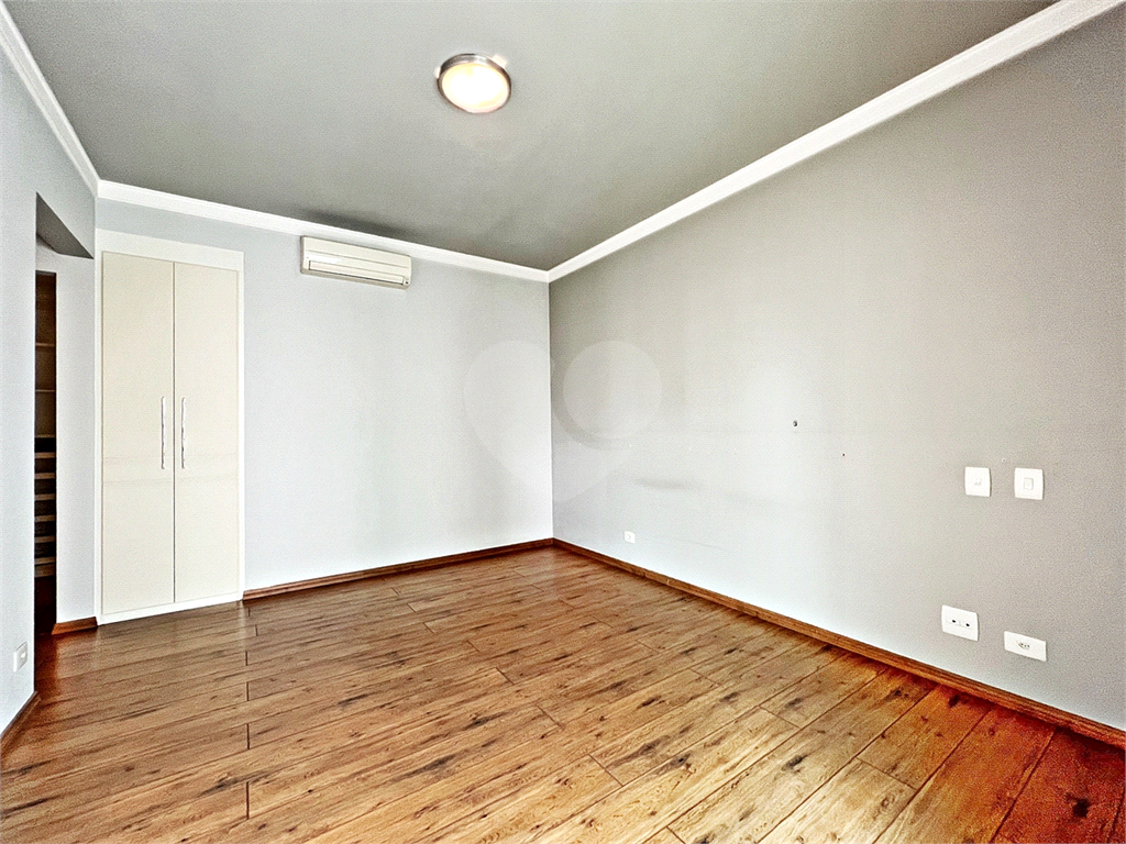 Apartamento à venda com 3 quartos, 228m² - Foto 34