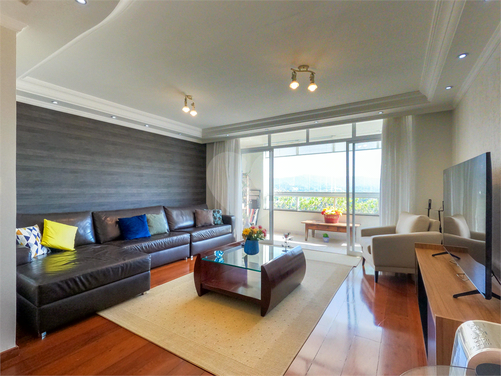 Cobertura a venda 224 m² com 3 quartos 2 vagas vista livre para Serra da Cantareira