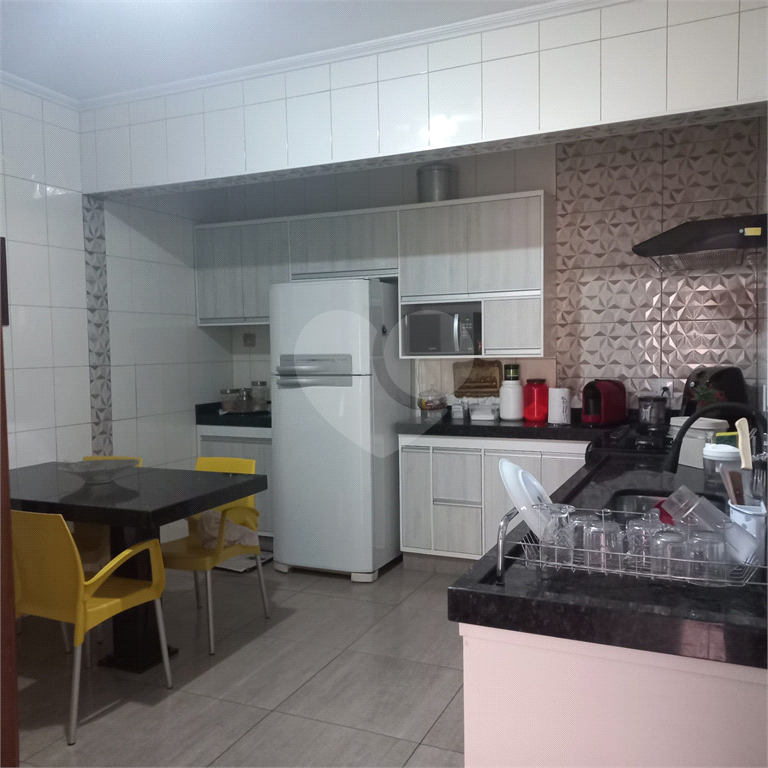 Casa à venda com 3 quartos, 130m² - Foto 2