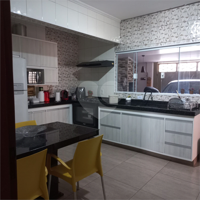 Casa à venda com 3 quartos, 130m² - Foto 1