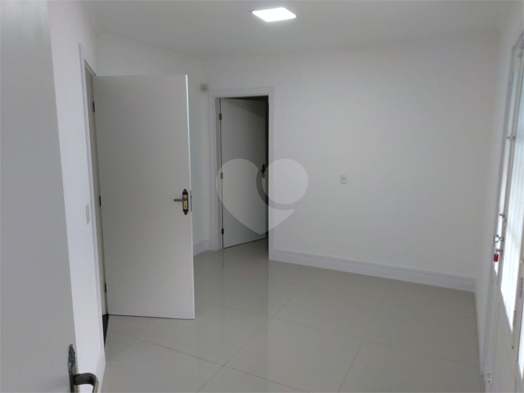 Sobrado à venda com 5 quartos, 360m² - Foto 18