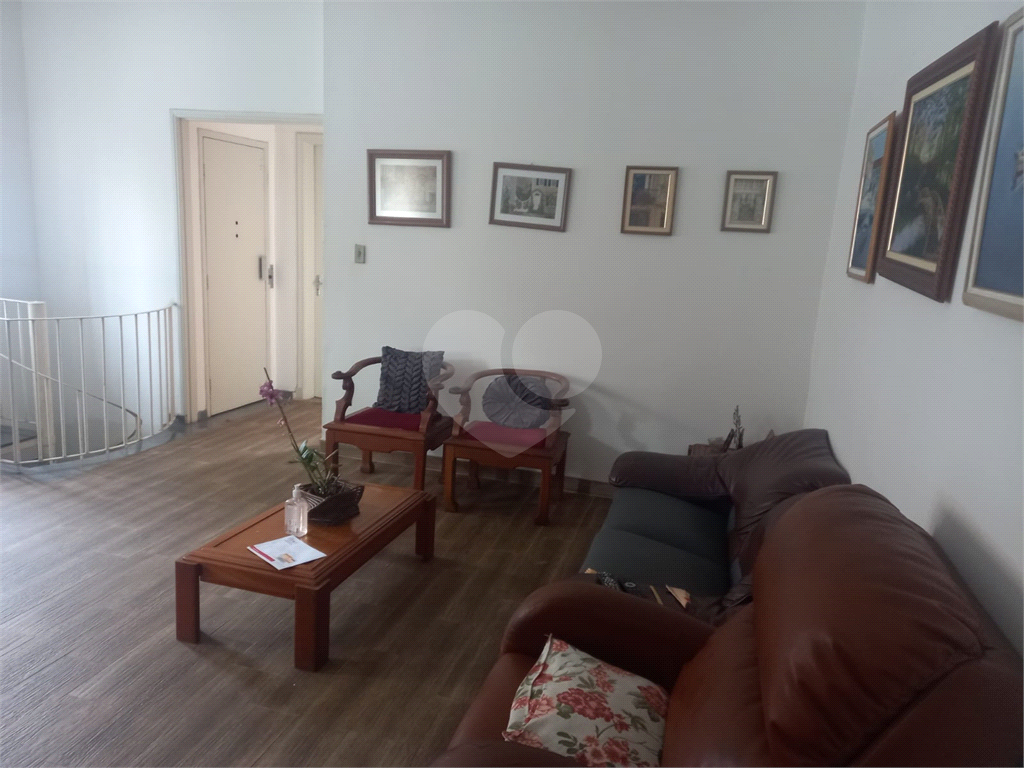 Casa a venda na Aveninda Leoncio de Magalhães