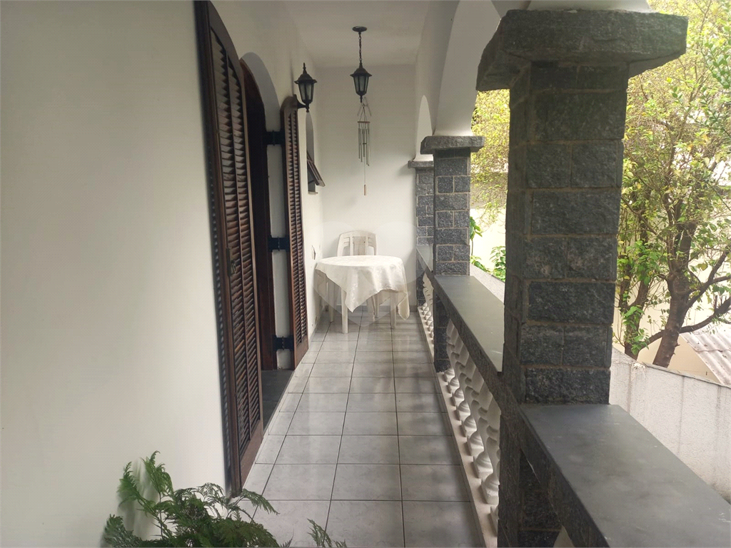 Casa a venda na Aveninda Leoncio de Magalhães