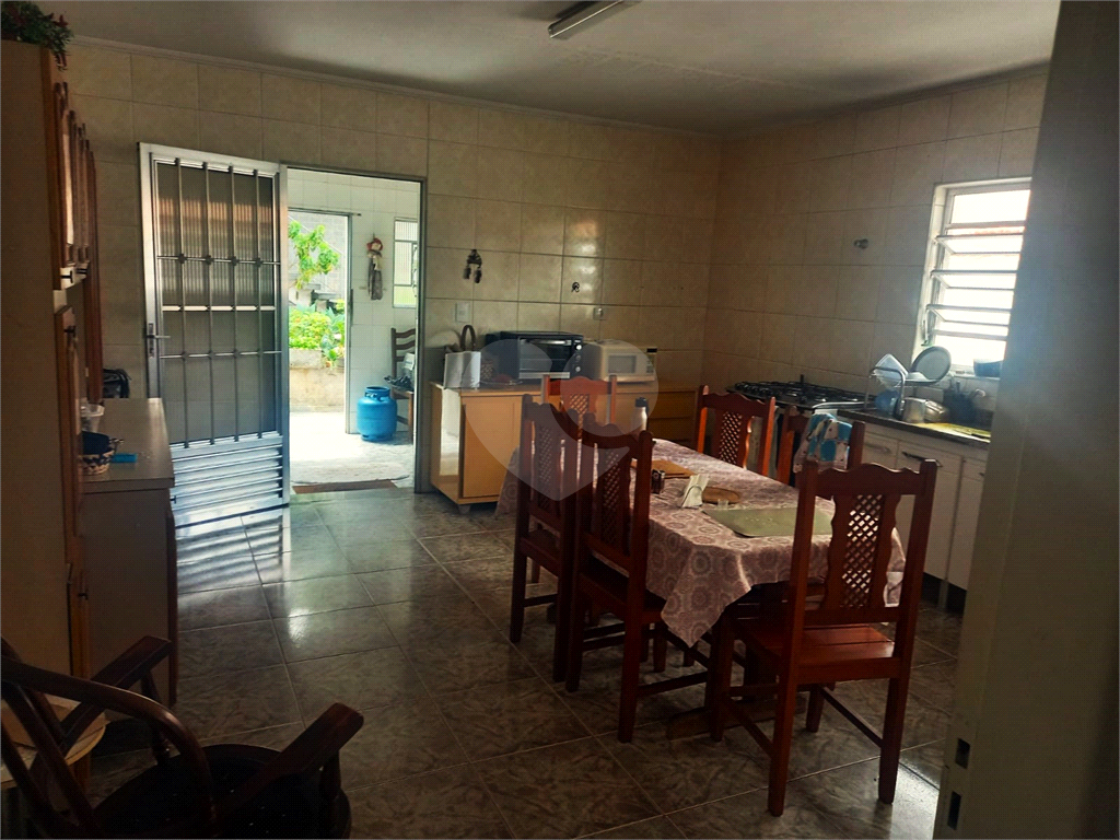 Casa a venda na Aveninda Leoncio de Magalhães