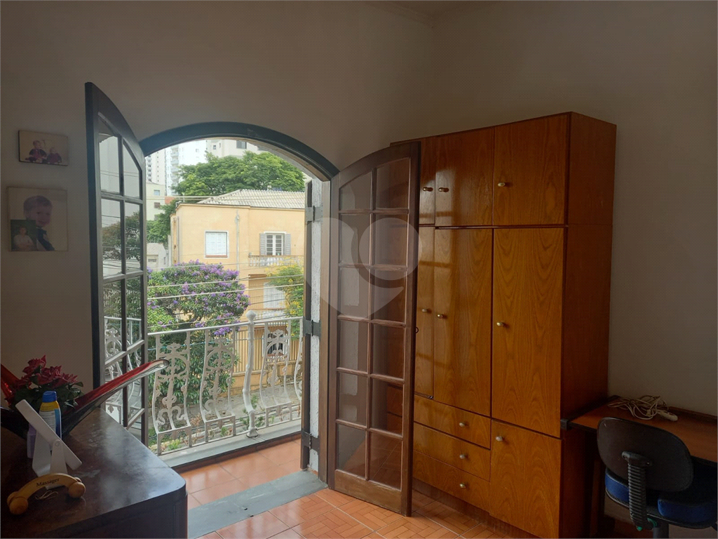Casa a venda na Aveninda Leoncio de Magalhães