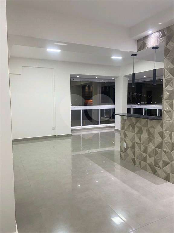 Apartamento para alugar com 2 quartos, 81m² - Foto 22