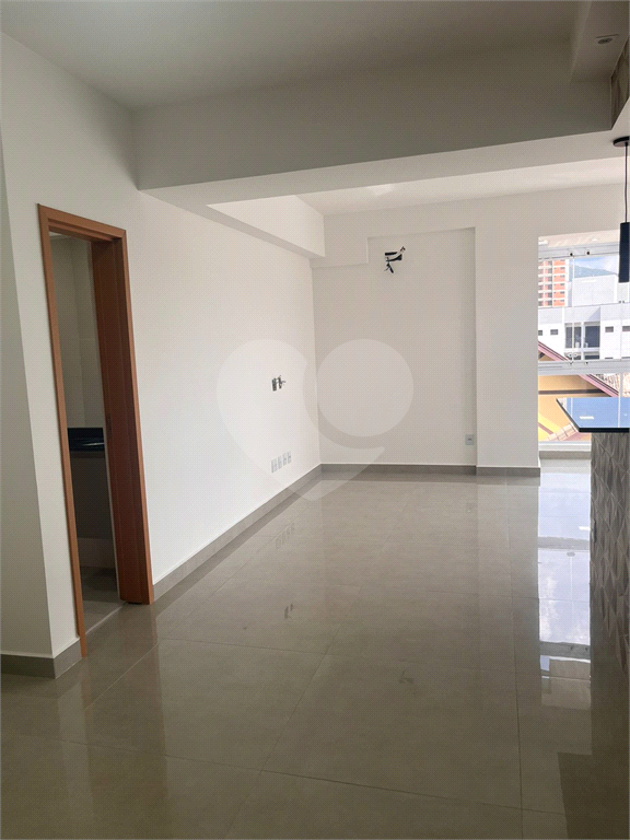 Apartamento para alugar com 2 quartos, 81m² - Foto 10