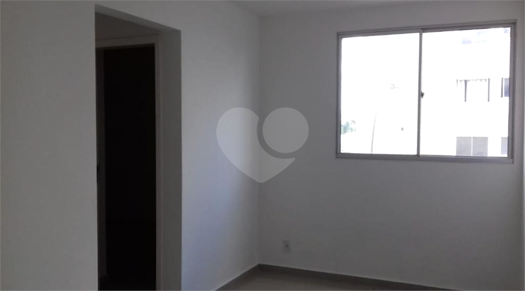 Apartamento à venda com 2 quartos, 40m² - Foto 23