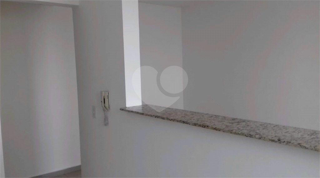 Apartamento à venda com 2 quartos, 40m² - Foto 2