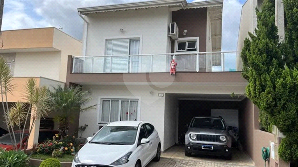 Casa à venda com 3 quartos, 145m² - Foto 1