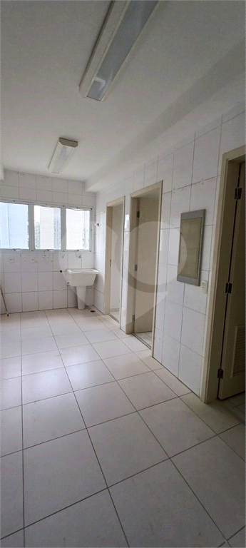 APARTAMENTO em MORUMBI