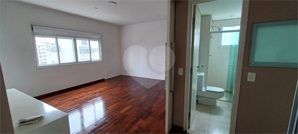 APARTAMENTO em MORUMBI