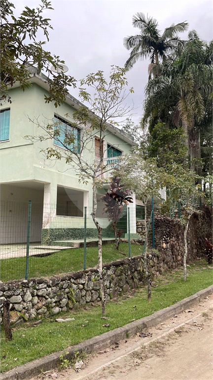 Casa à venda com 2 quartos, 100m² - Foto 3