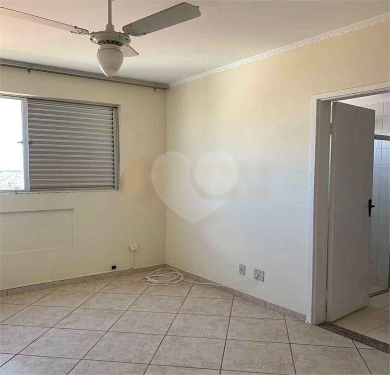 Apartamento à venda com 3 quartos, 86m² - Foto 9