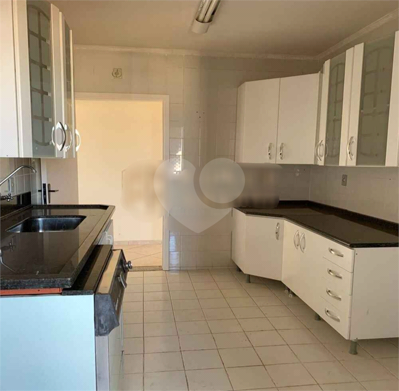 Apartamento à venda com 3 quartos, 86m² - Foto 2