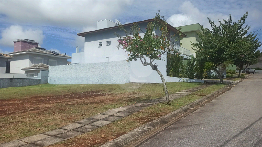 Casa de Condomínio à venda com 4 quartos, 250m² - Foto 2