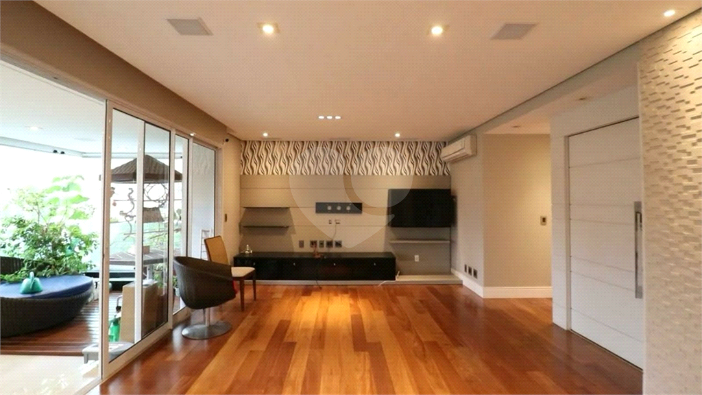 APARTAMENTO em SANTANA