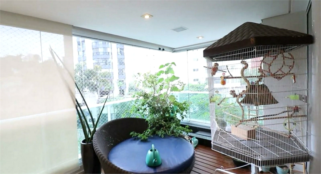APARTAMENTO em SANTANA