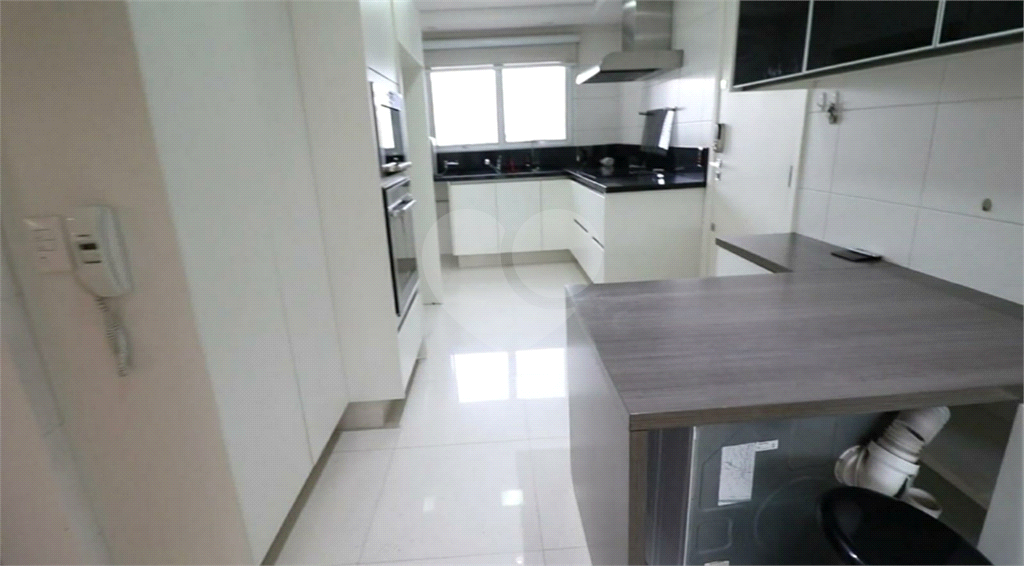 APARTAMENTO em SANTANA