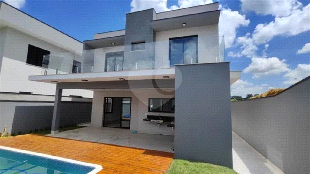 Casa de Condomínio à venda com 3 quartos, 240m² - Foto 1