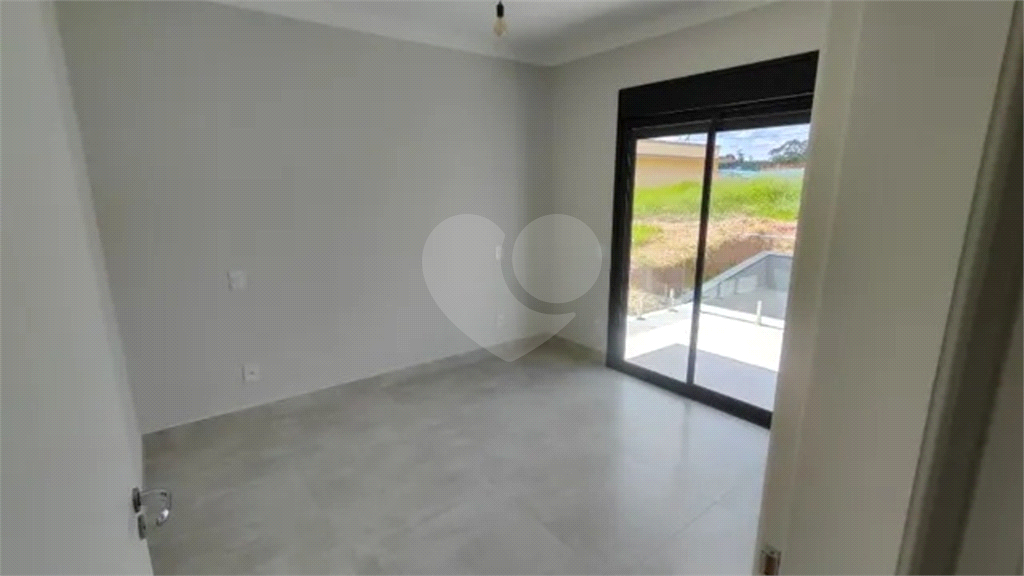 Casa de Condomínio à venda com 3 quartos, 240m² - Foto 4