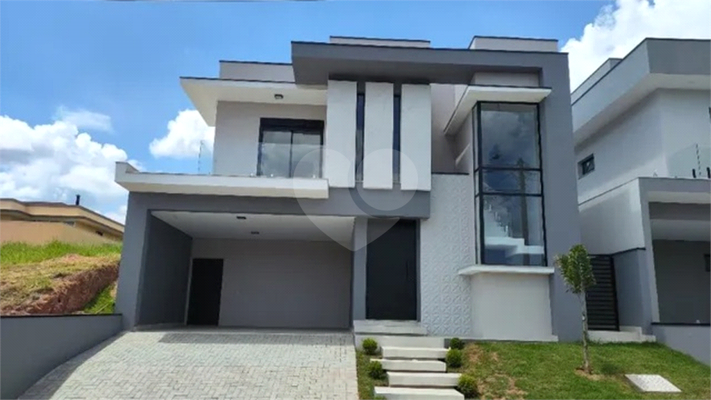 Casa de Condomínio à venda com 3 quartos, 240m² - Foto 2