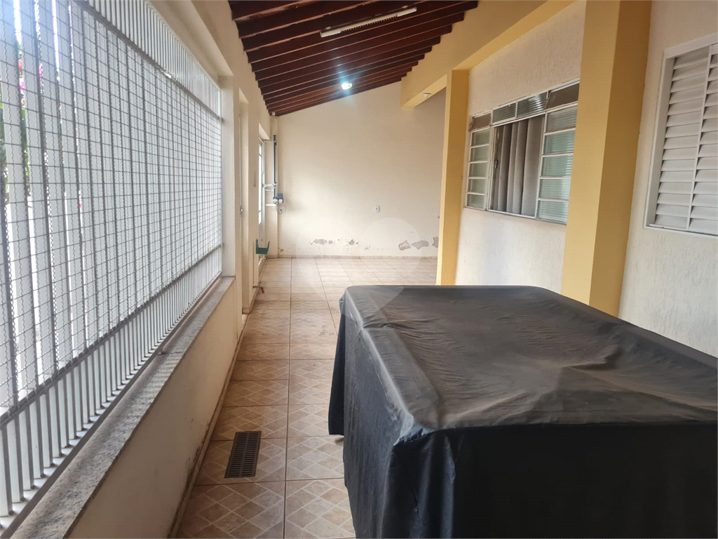 Casa à venda com 3 quartos, 165m² - Foto 2