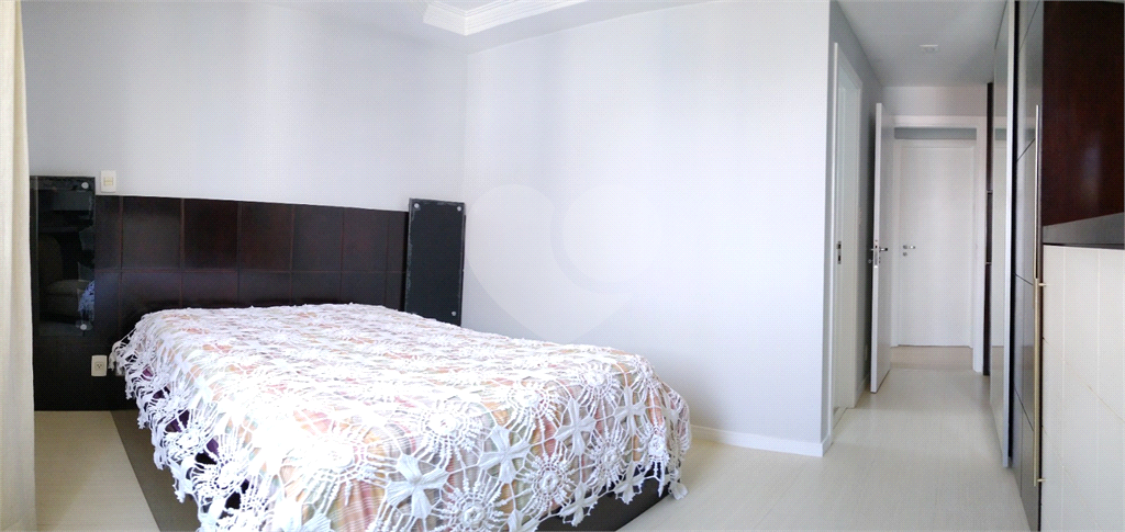 Apartamento à venda com 3 quartos, 98m² - Foto 17