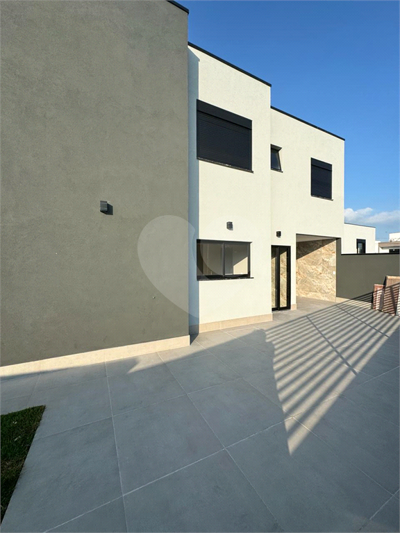 Casa à venda com 3 quartos, 165m² - Foto 2