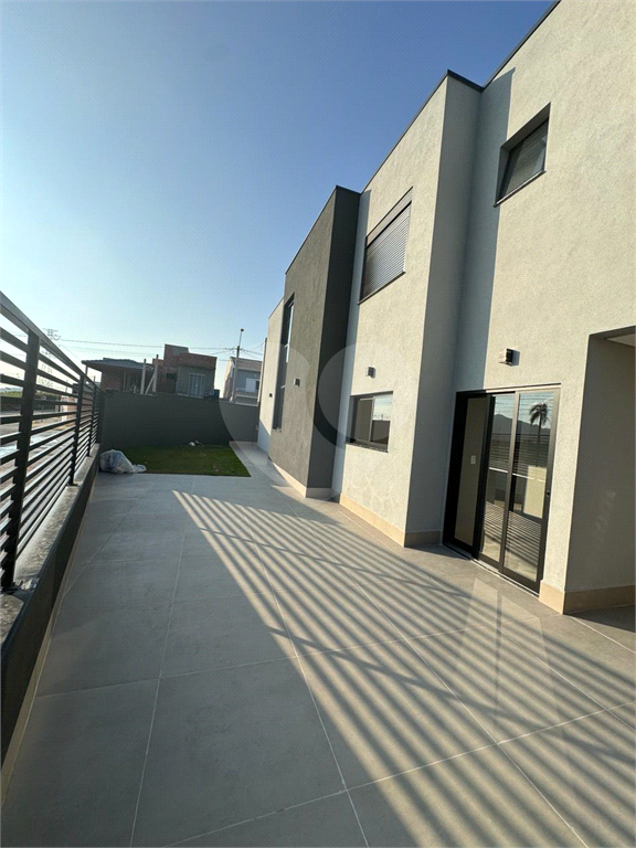 Casa à venda com 3 quartos, 165m² - Foto 3