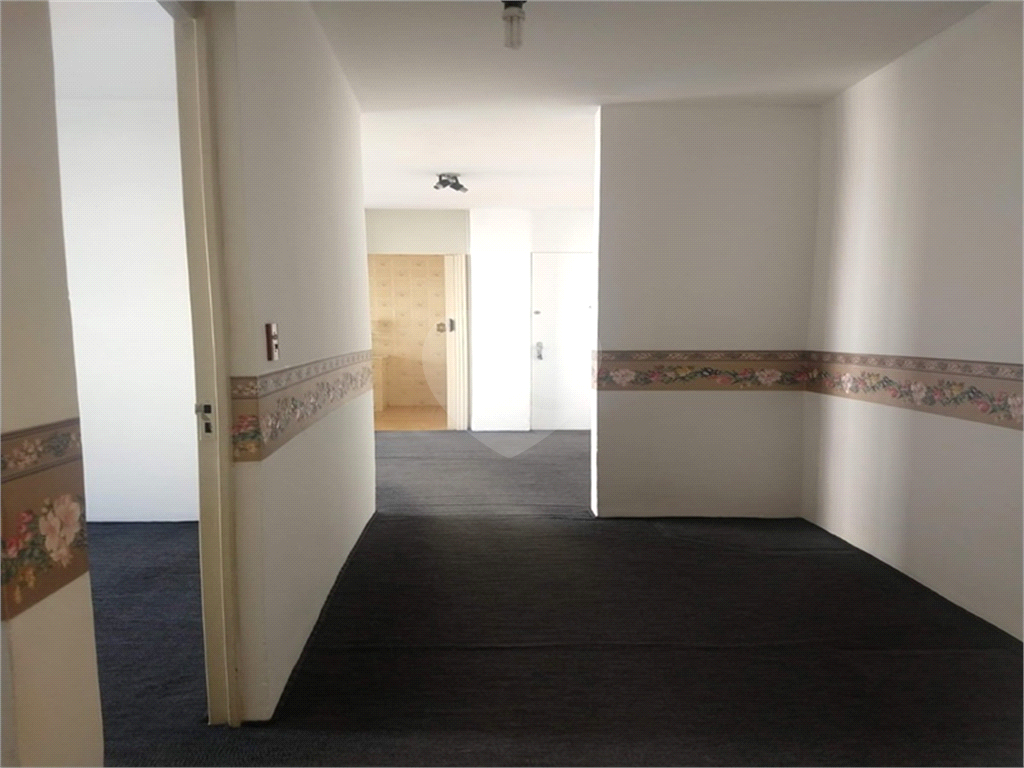 Apartamento à venda com 2 quartos, 70m² - Foto 20