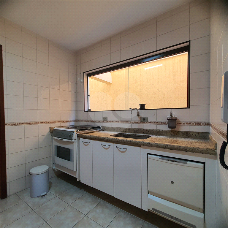 Casa 169m² construídos 3 suítes, 2 vagas com amplo quintal Chácara Klabin