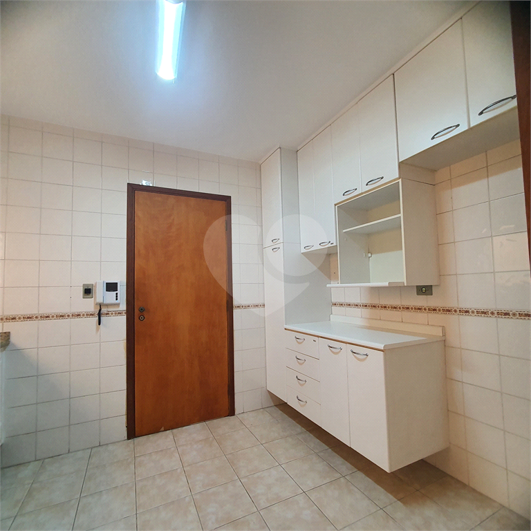 Casa 169m² construídos 3 suítes, 2 vagas com amplo quintal Chácara Klabin